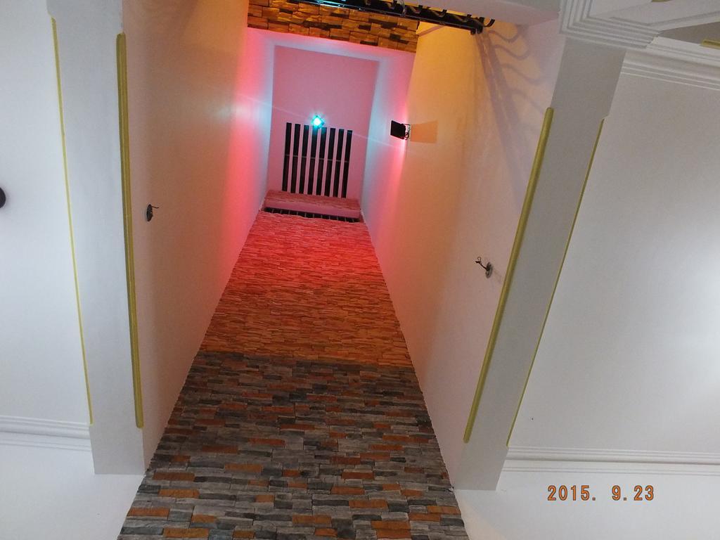 White House Ella Hotel Kültér fotó