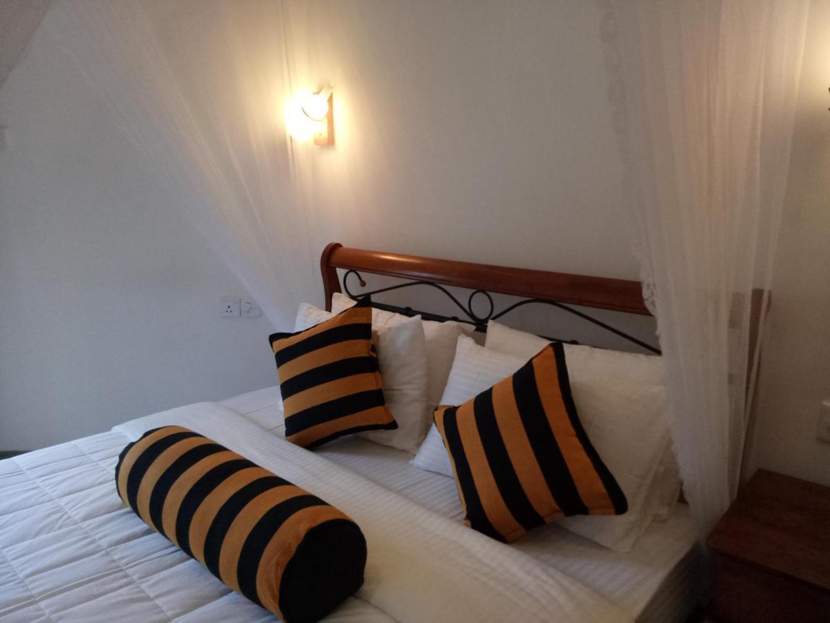 White House Ella Hotel Kültér fotó