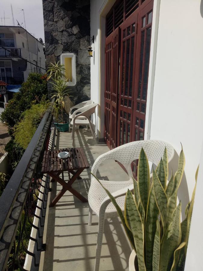 White House Ella Hotel Kültér fotó